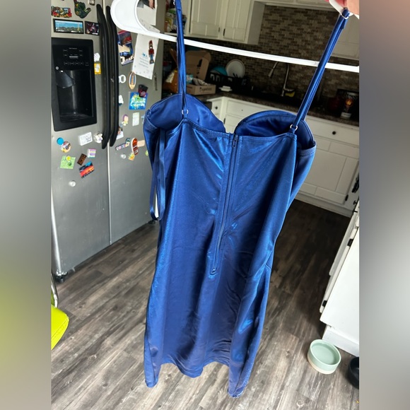 Blue Windsor homecoming dress size M - Picture 2 of 4